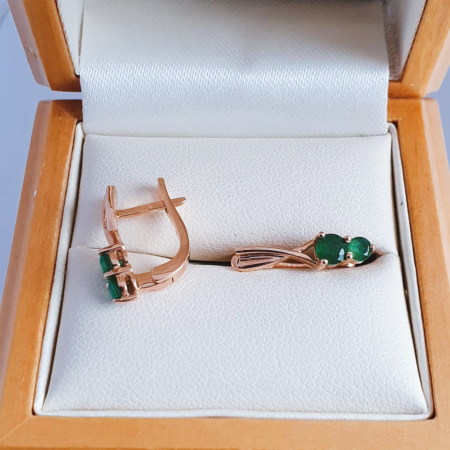 Earrings with green ruby stone