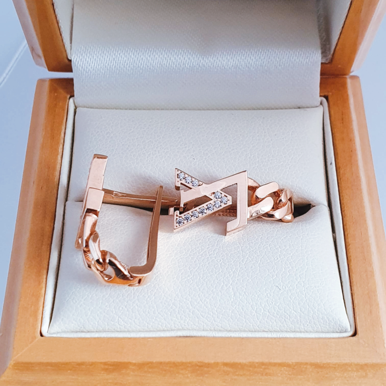 LV sign earrings with white zirconia