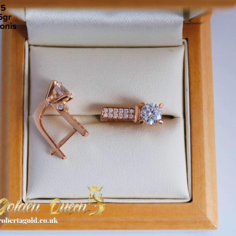 Earrings wit zirconia